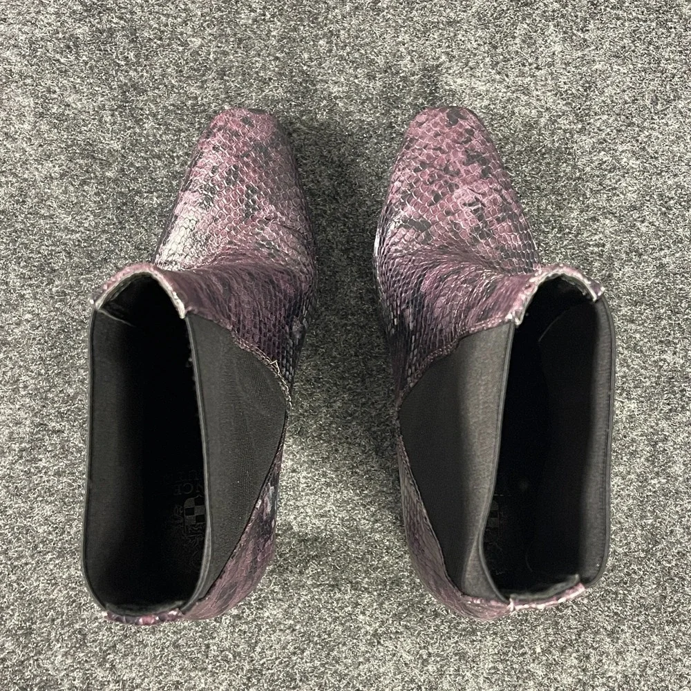 Vince Camuto Womens Boots 7 Seeana Snakeskin Chelsea Ankle Purple Leather Heels